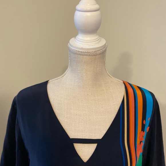 Ecru Silk Floral V-Neck Blouse - Picture 3 of 8